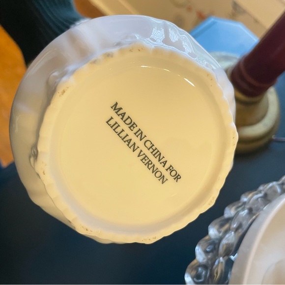 Lillian Vernon Tea Set - Picture 9 of 9